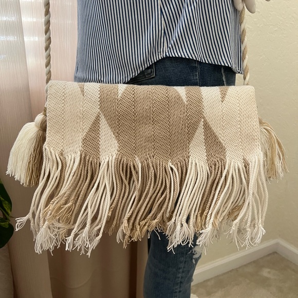 Classic Tan & White Bohemian Handwoven Shoulder Bag - Hippie Chic Fringe Bag - Picture 9 of 14